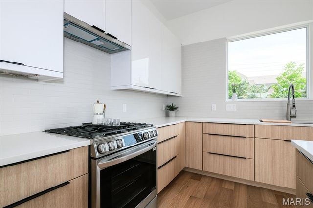 2731 lafayette avenue, St Louis, MO 63104