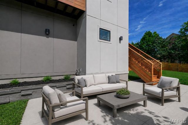 2731 lafayette avenue, St Louis, MO 63104