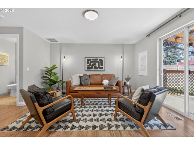 10120 N TYLER Ave, Portland, OR 97203