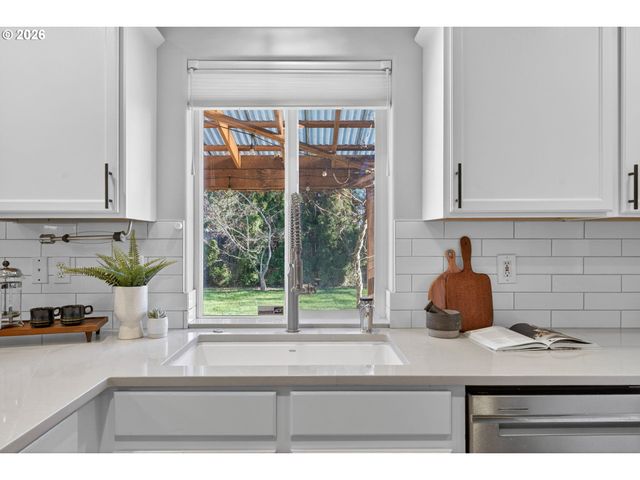 10120 N TYLER Ave, Portland, OR 97203