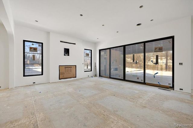 1909 W Melton Road, Birmingham, MI 48009