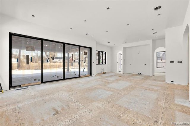 1909 W Melton Road, Birmingham, MI 48009