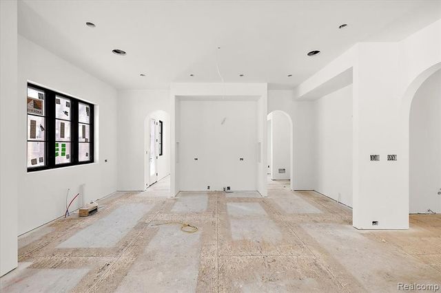 1909 W Melton Road, Birmingham, MI 48009