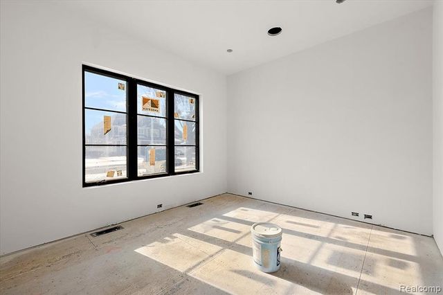 1909 W Melton Road, Birmingham, MI 48009