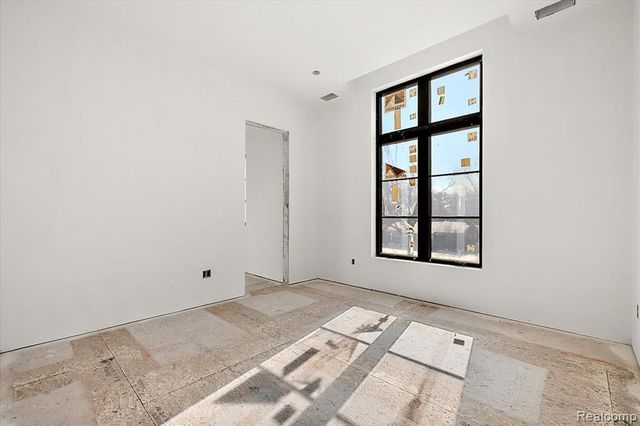 1909 W Melton Road, Birmingham, MI 48009