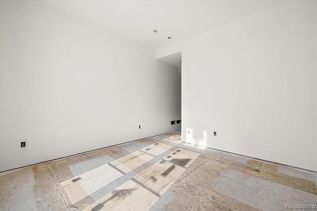 1909 W Melton Road, Birmingham, MI 48009