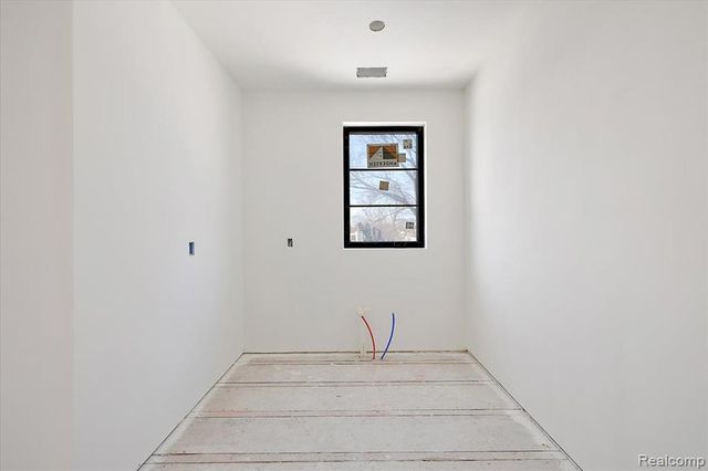 1909 W Melton Road, Birmingham, MI 48009