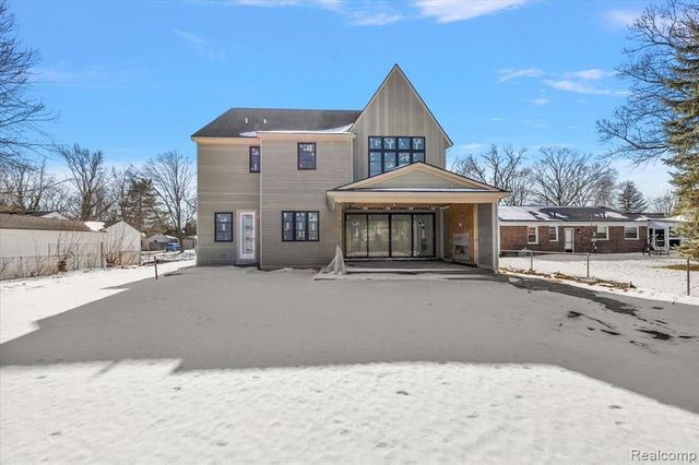 1909 W Melton Road, Birmingham, MI 48009