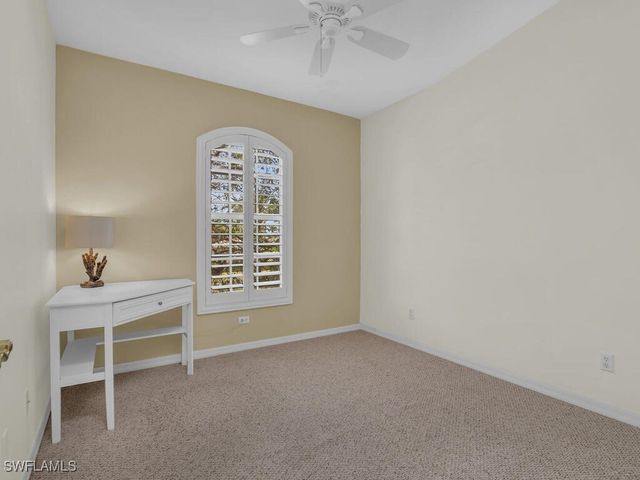 254 Newport DR 412, Naples, FL 34114