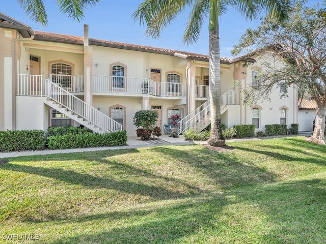 254 Newport DR 412, Naples, FL 34114