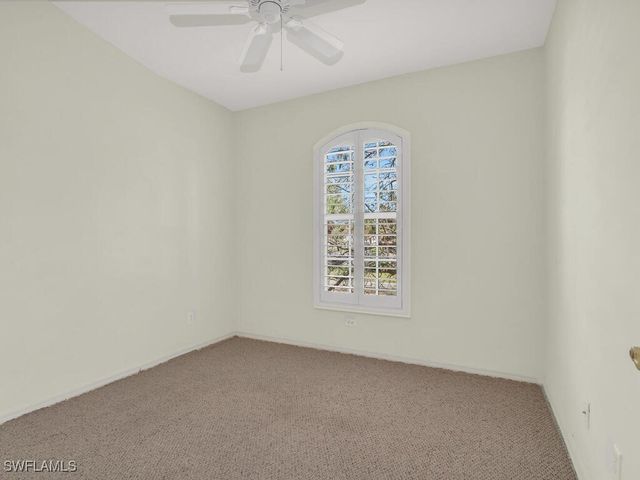 254 Newport DR 412, Naples, FL 34114