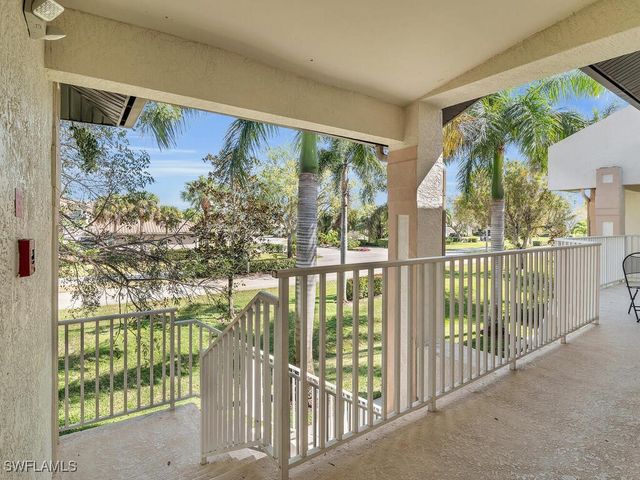 254 Newport DR 412, Naples, FL 34114