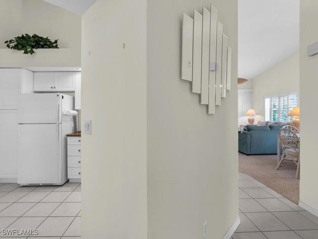 254 Newport DR 412, Naples, FL 34114