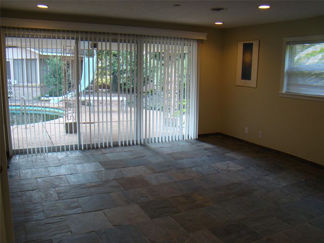 4628 Roseneath Drive A, Houston, TX 77021