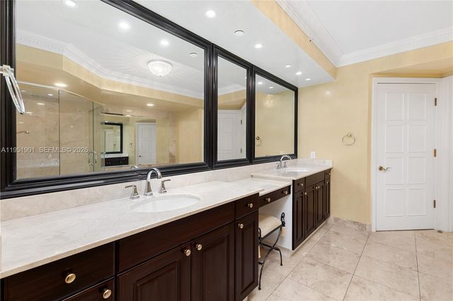 20201 E Country Club Drive 608, Aventura, FL 33180