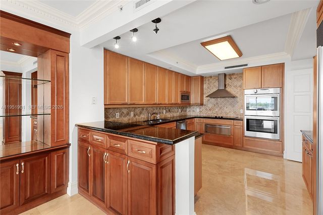 20201 E Country Club Drive 608, Aventura, FL 33180