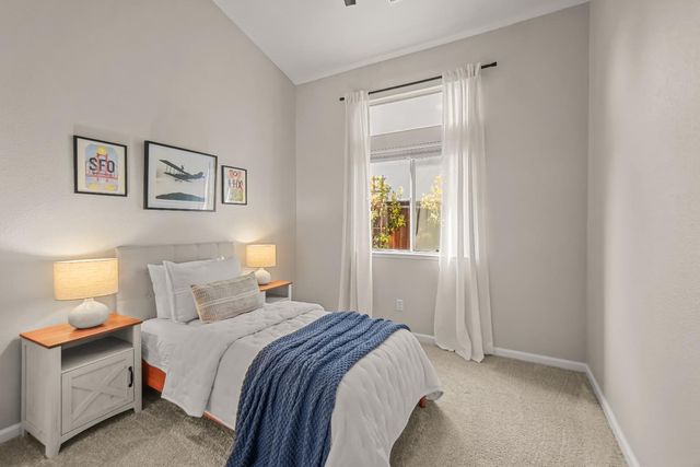 236 Rochelle Ct, Roseville, CA 95661