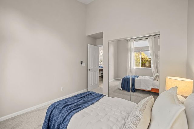 236 Rochelle Ct, Roseville, CA 95661