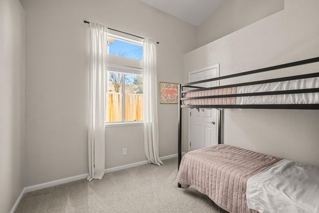 236 Rochelle Ct, Roseville, CA 95661