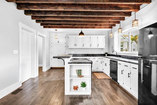 306 E Burgess Street, Mount Vernon, OH 43050