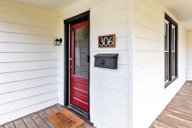 306 E Burgess Street, Mount Vernon, OH 43050