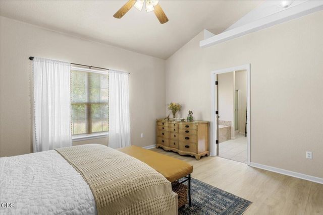 659 Jackson Creek Drive, Central Point, OR 97502