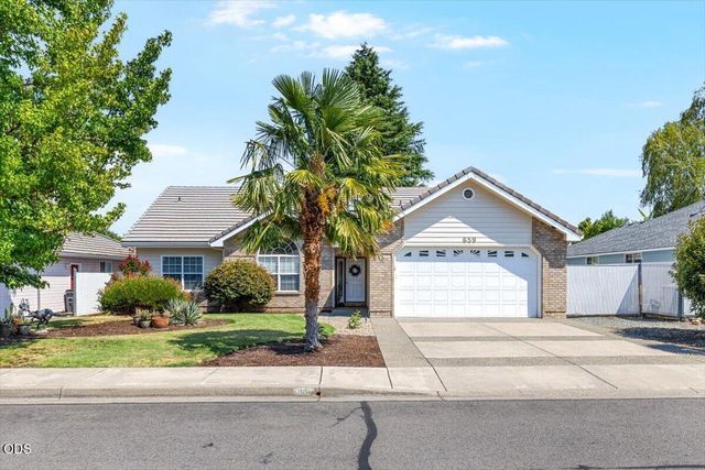 659 Jackson Creek Drive, Central Point, OR 97502