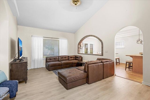 659 Jackson Creek Drive, Central Point, OR 97502