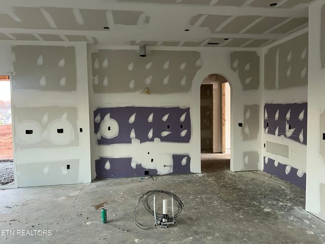 198 Limelight Lane, Lenoir City, TN 37772