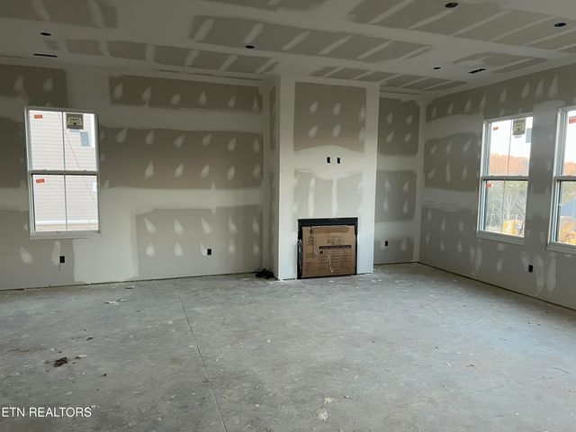 198 Limelight Lane, Lenoir City, TN 37772