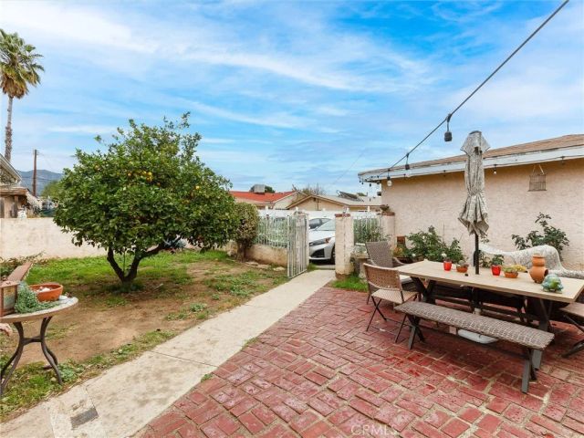 15131 Polk Street, Sylmar, CA 91342