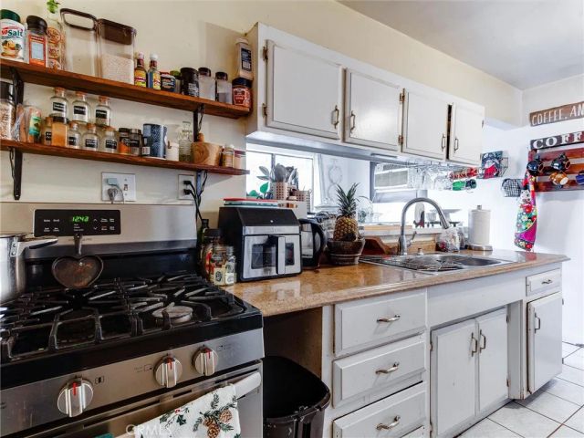 15131 Polk Street, Sylmar, CA 91342