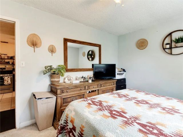 15131 Polk Street, Sylmar, CA 91342