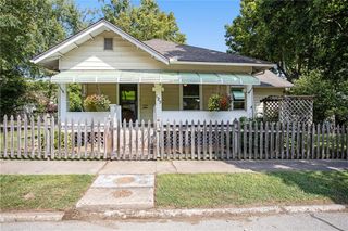 125 N Leonard Street, Liberty, MO 64068