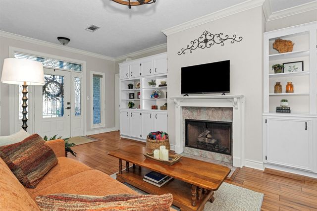 14071 Lakepoint Drive, Willis, TX 77318