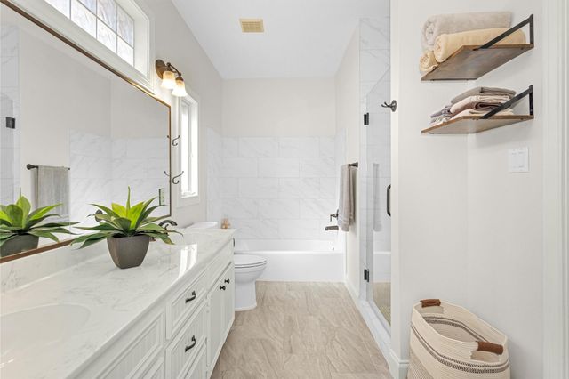 14071 Lakepoint Drive, Willis, TX 77318