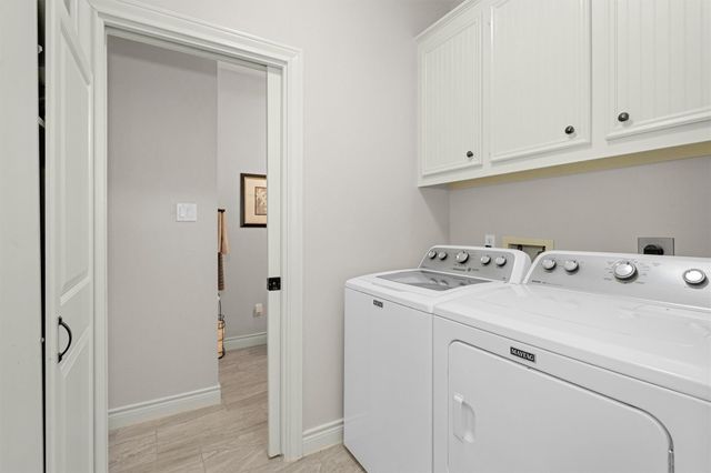 14071 Lakepoint Drive, Willis, TX 77318