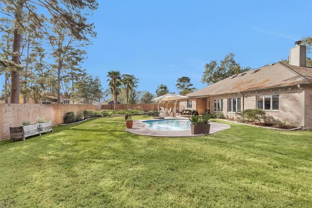 14071 Lakepoint Drive, Willis, TX 77318