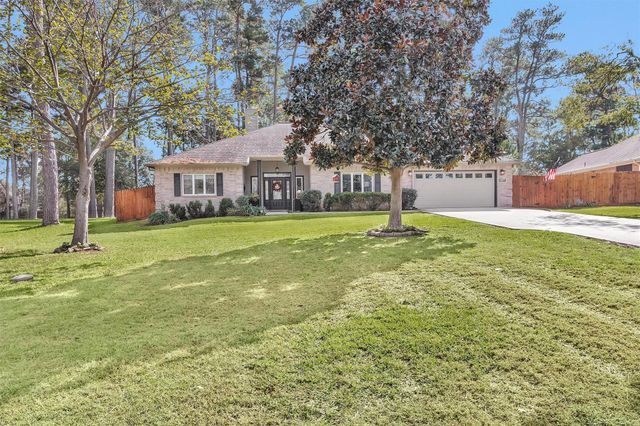 14071 Lakepoint Drive, Willis, TX 77318