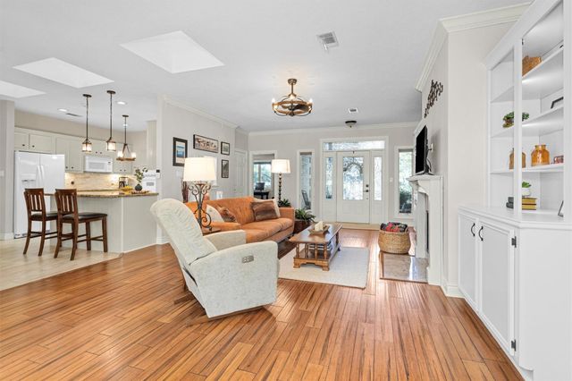 14071 Lakepoint Drive, Willis, TX 77318