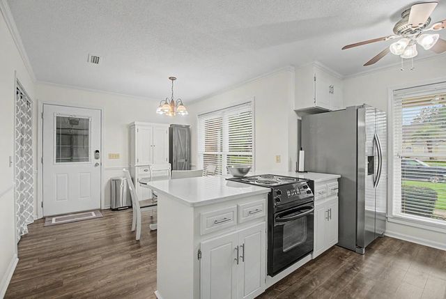104 Trenton Ct, Dothan, AL 36305