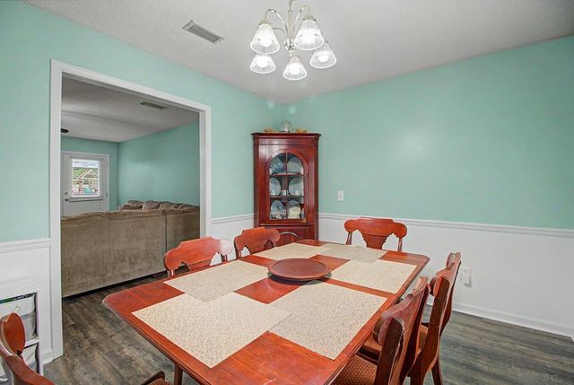 104 Trenton Ct, Dothan, AL 36305