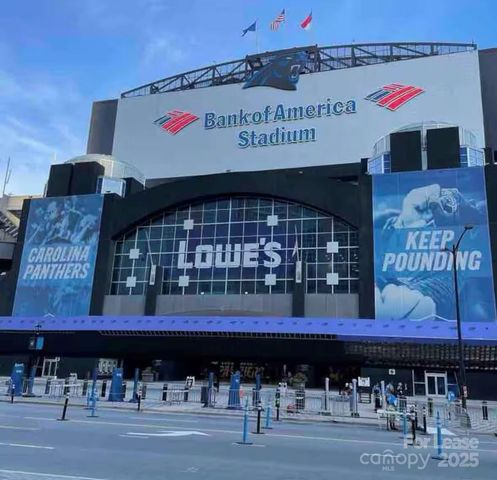 327 Marsh Road, Charlotte, NC 28209