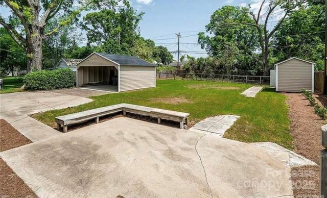 327 Marsh Road, Charlotte, NC 28209