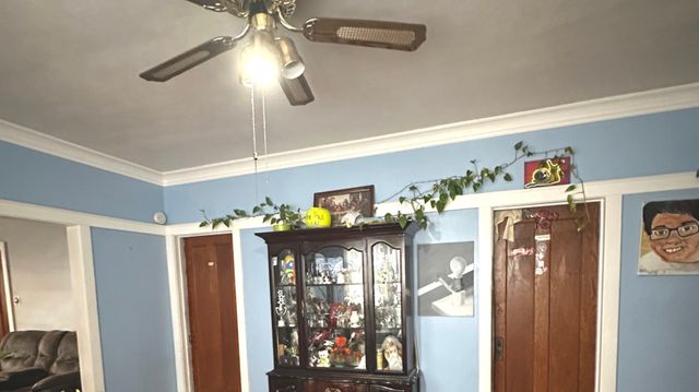 5839 S Sacramento Avenue, Chicago, IL 60629