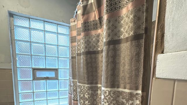 5839 S Sacramento Avenue, Chicago, IL 60629