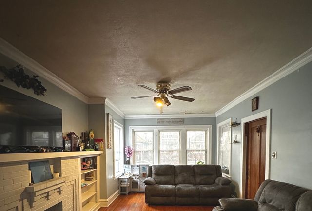 5839 S Sacramento Avenue, Chicago, IL 60629