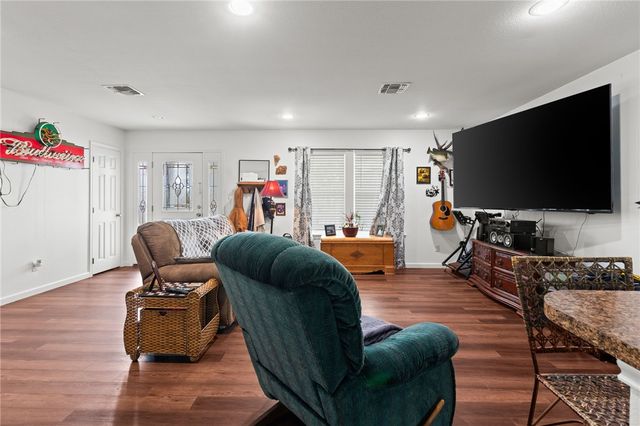 250 Post Oak, Rockport, TX 78382