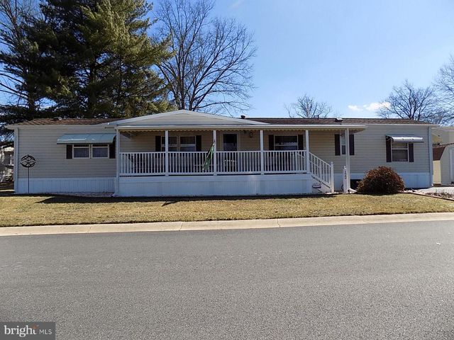 122 SENECA AVE, Dover, PA 17315