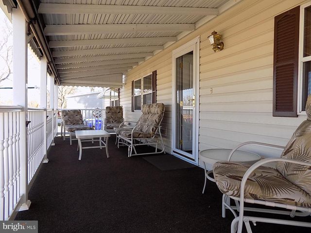 122 SENECA AVE, Dover, PA 17315